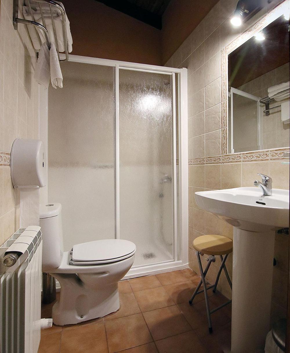 Apartamentos Turisticos Los Abuelos Montemayor de Pililla Екстер'єр фото